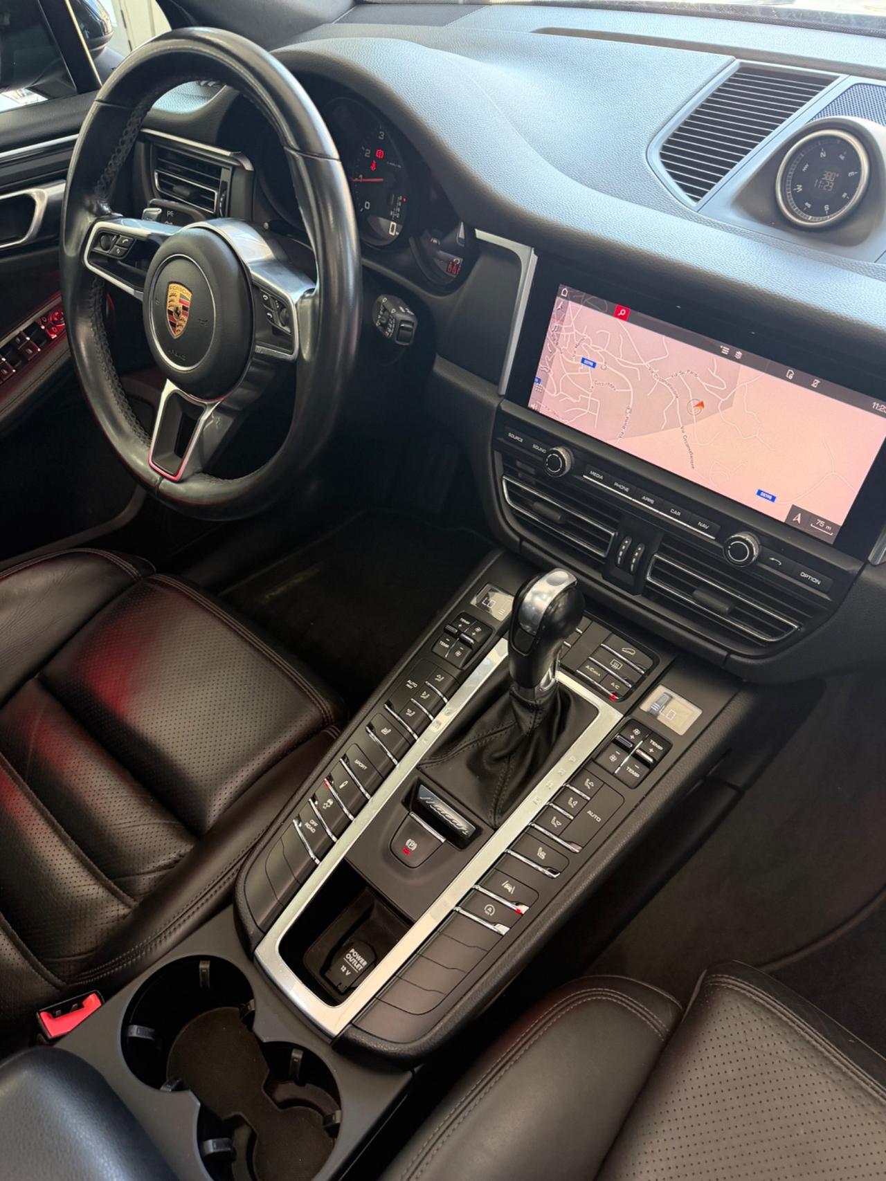 Porsche Macan 2.0 245 TETTO FULL finanziabile