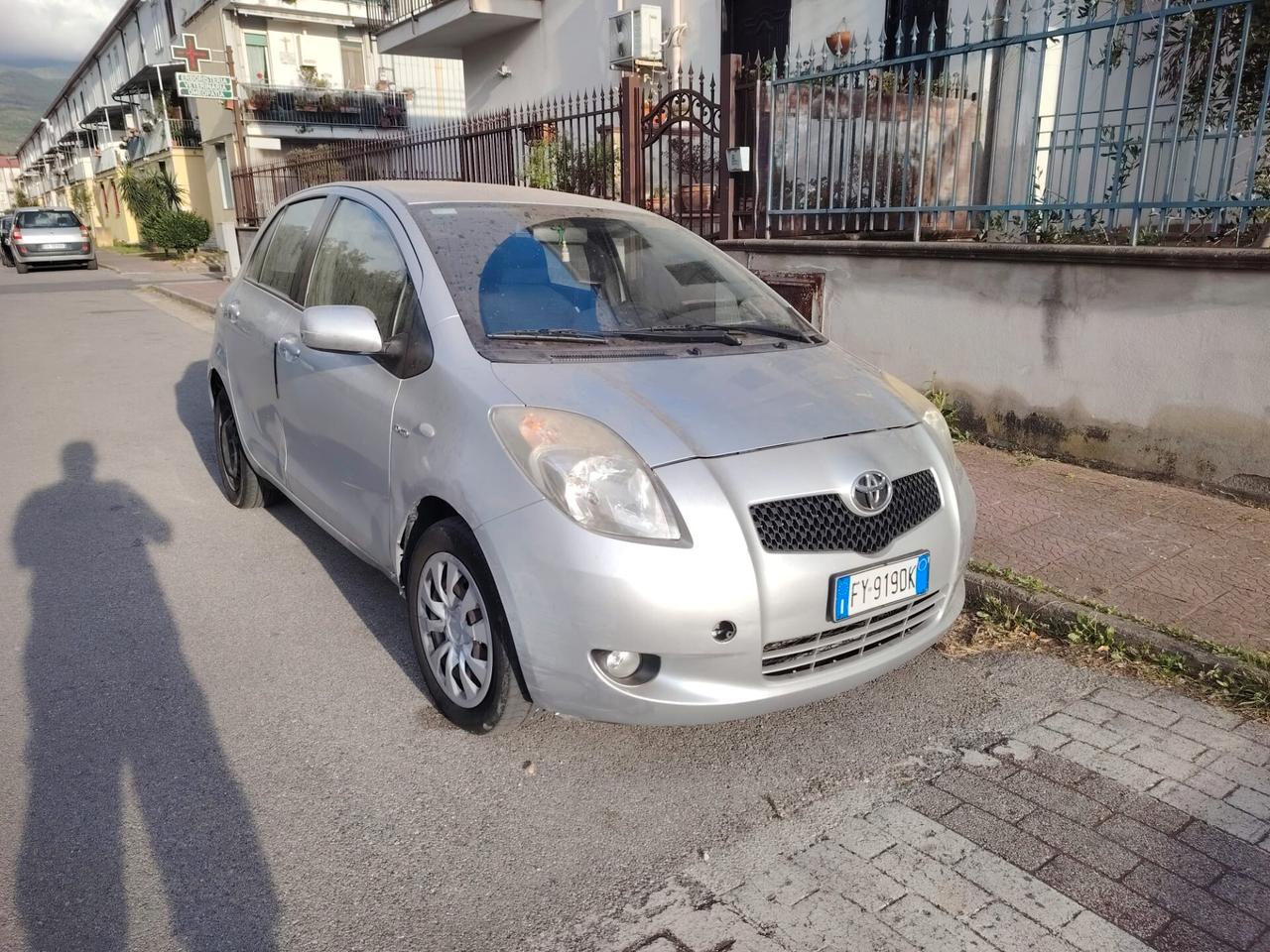 Toyota Yaris 1.4 D-4D DPF 5 porte