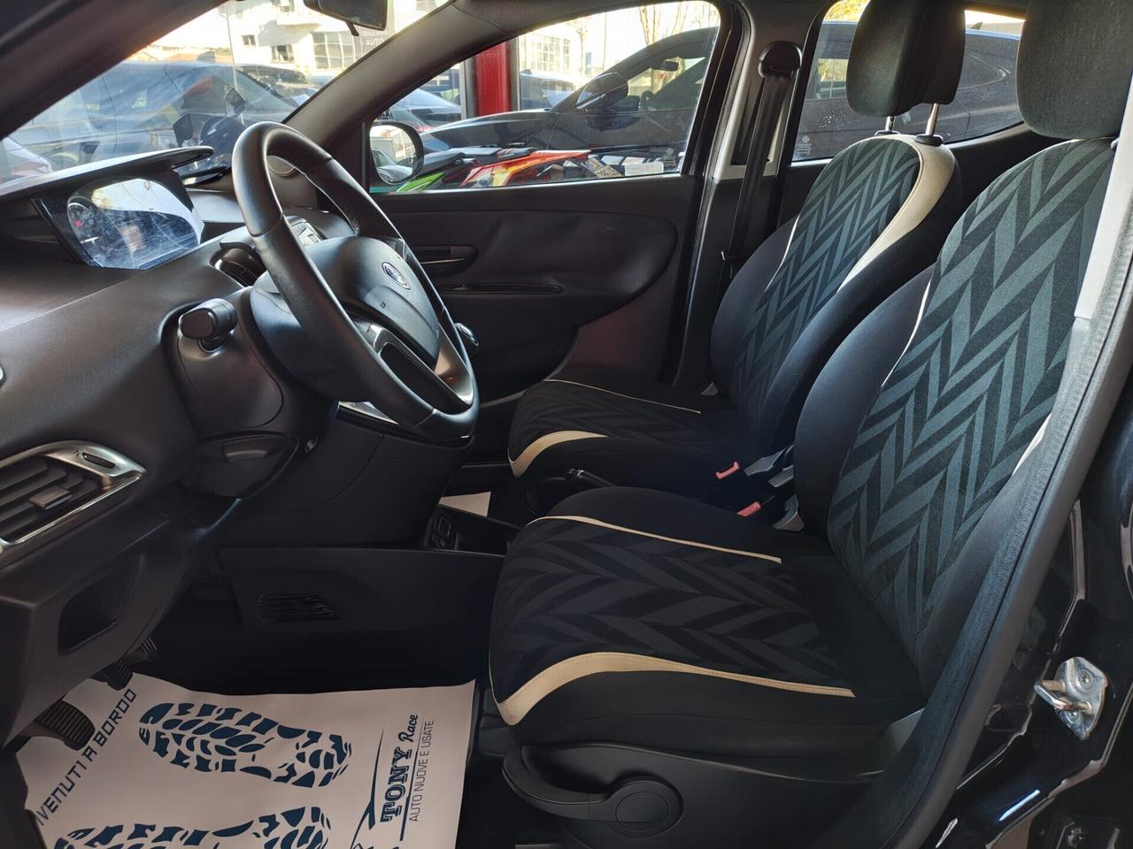 Lancia Ypsilon 1.2 69 CV 5 porte GAS (GPL)