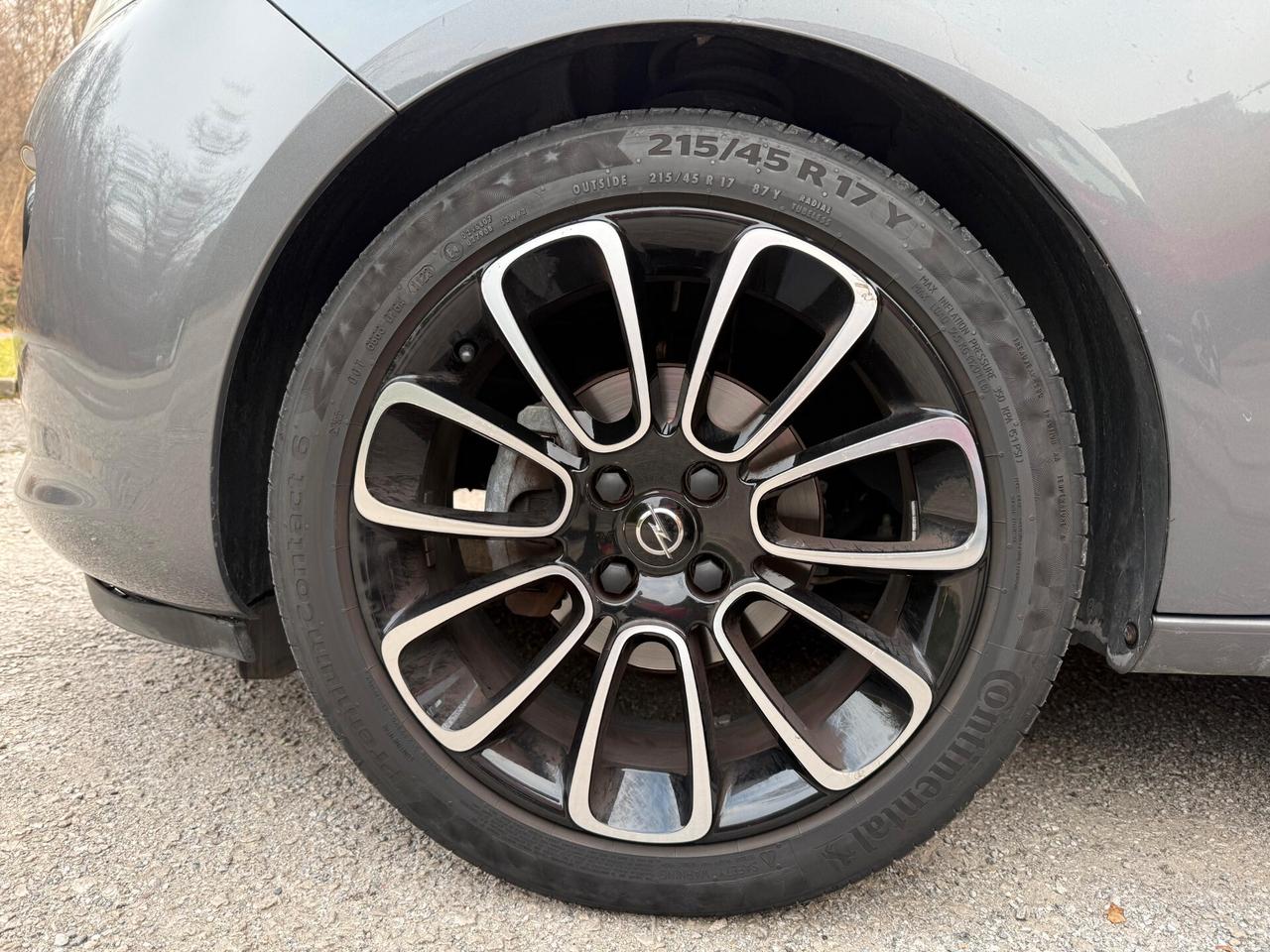 Opel Adam 1.4 87 CV GPL TETTO PANORAMICO