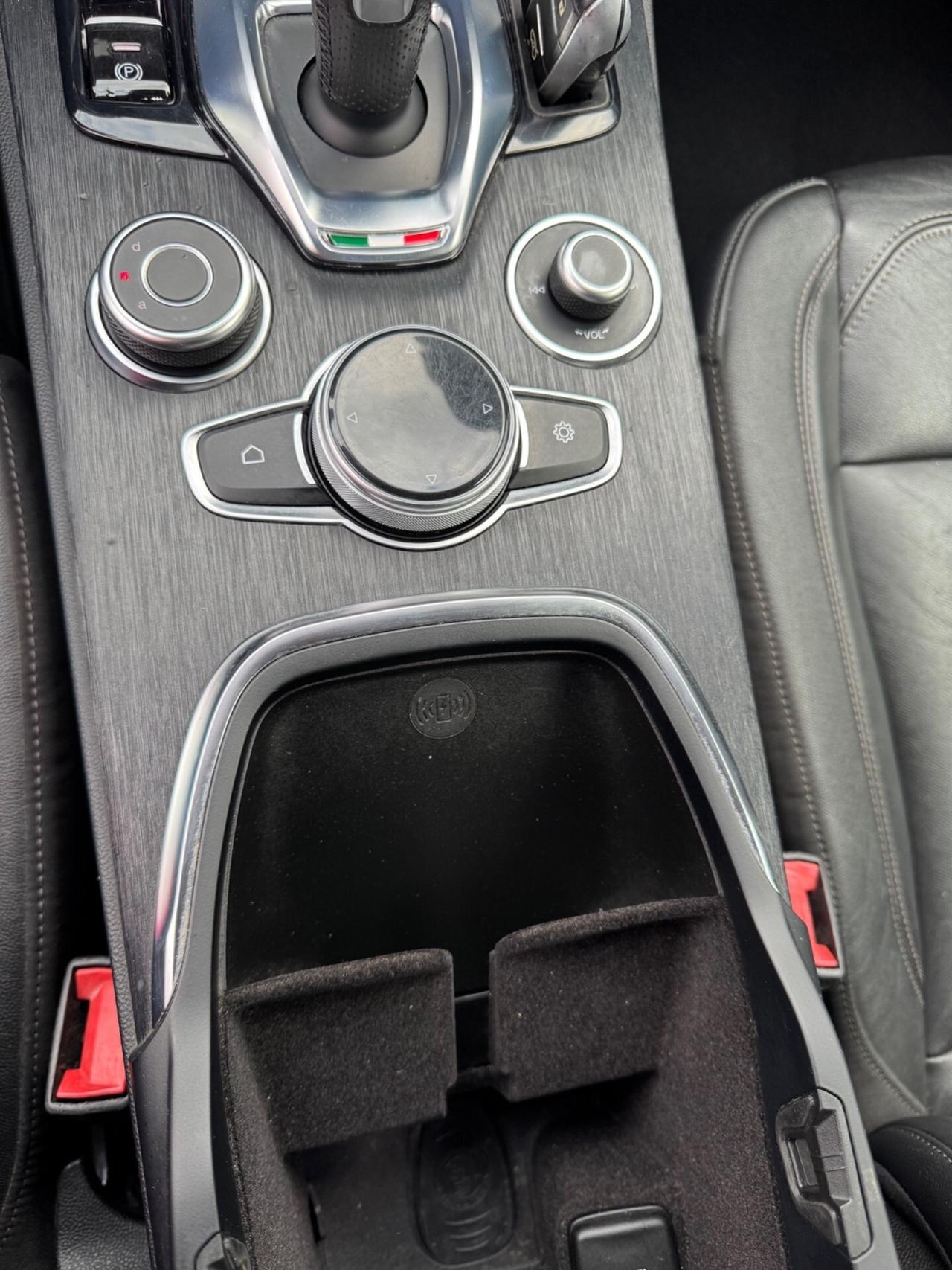 Alfa Romeo Stelvio 2.2 Turbodiesel 160 CV AT8 RWD