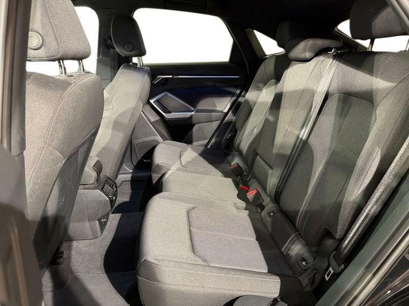 Audi Q3 Sportback 45 TFSI quattro S tronic Identity Black