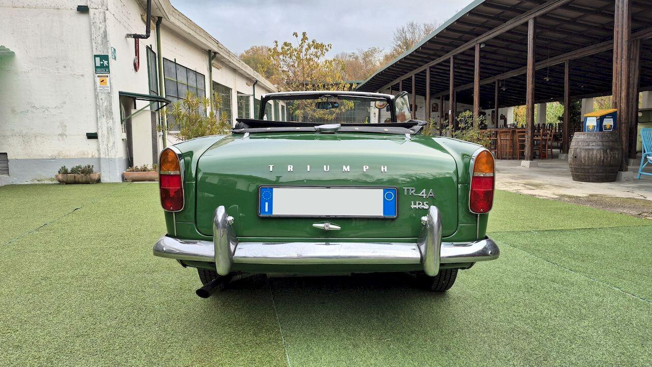 Triumph TR4A IRS – 1966