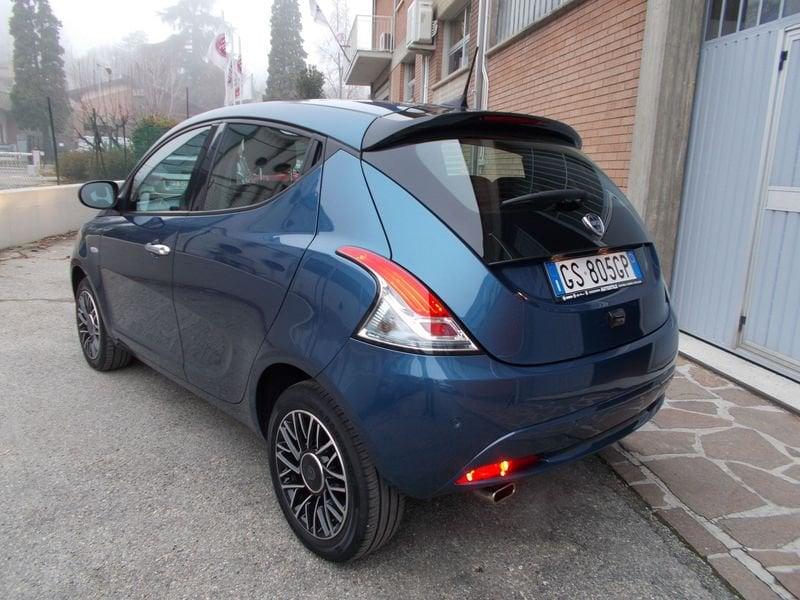 Lancia Ypsilon 1.0 FireFly 5 porte S&S Hybrid Platino 338.7575187