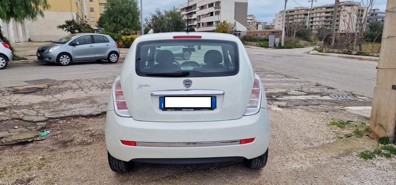Lancia Ypsilon 1.2 69 CV Elle 2011