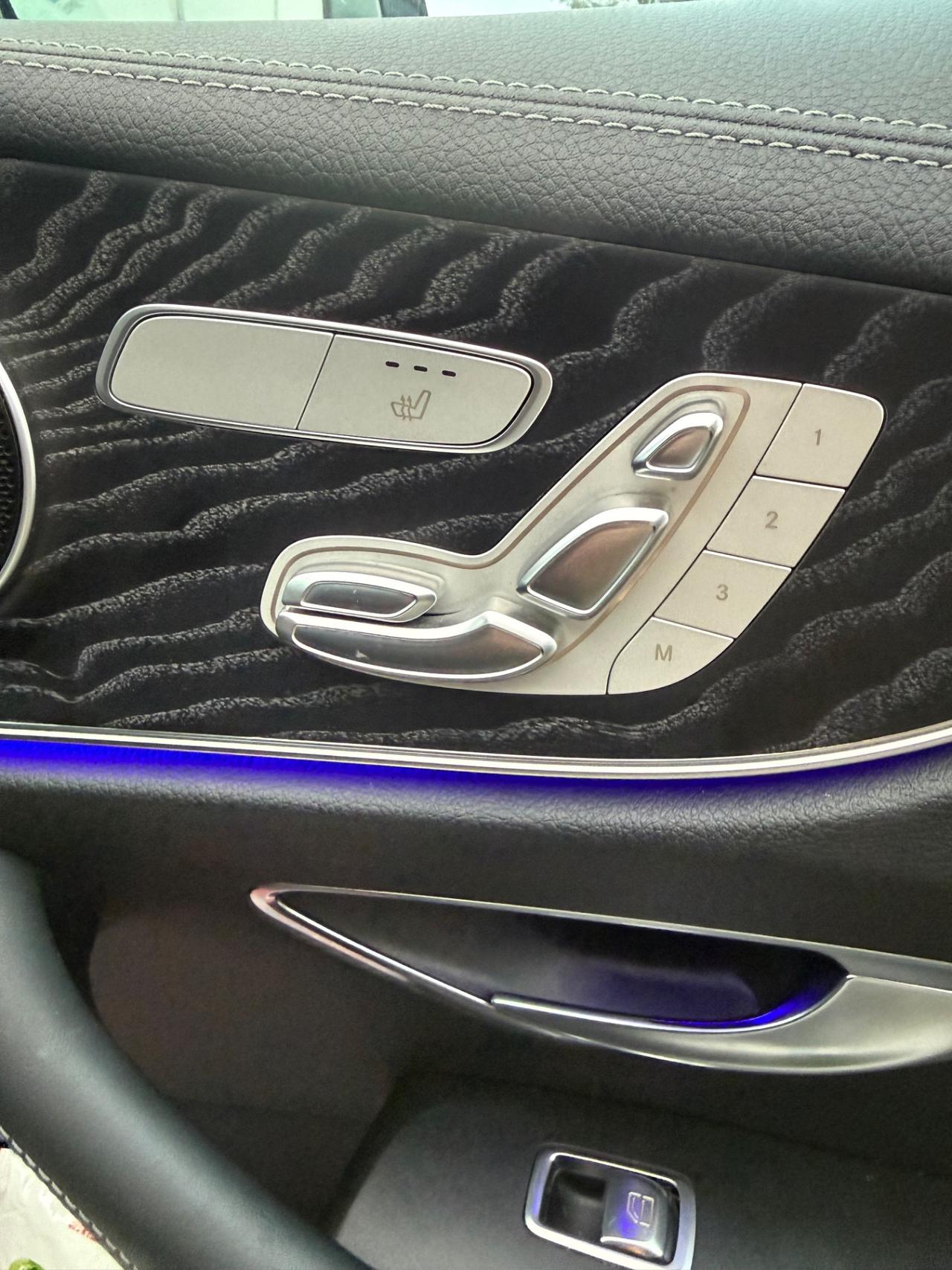 Mercedes-benz E220 Premium Plus