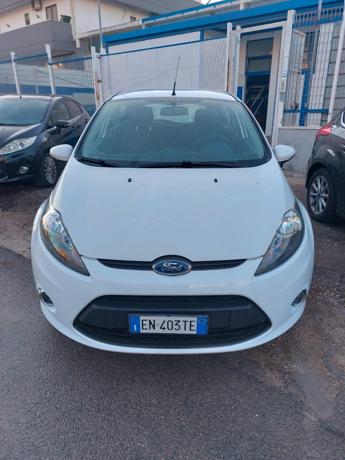 Ford Fiesta Benzina