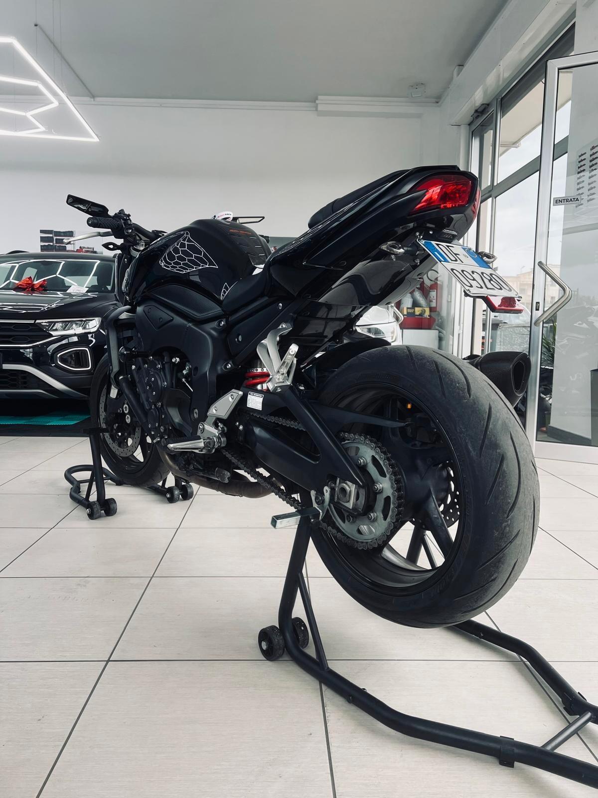 Yamaha FZ1