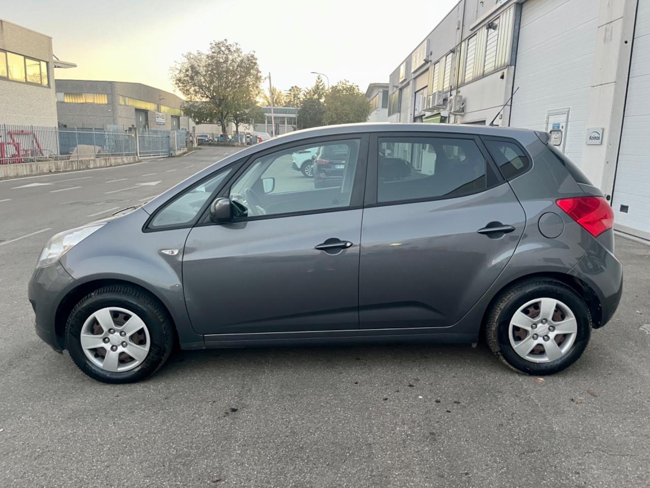 Kia Venga 1.4benz 2011 152.000km perfetta per neopatentati