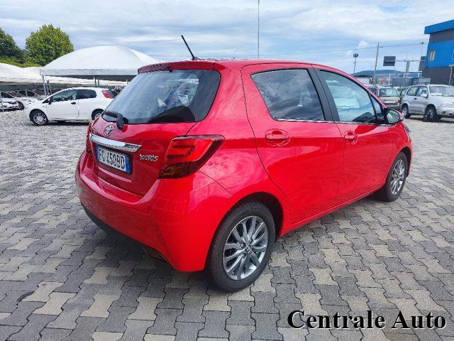 TOYOTA Yaris 1.0 5 porte Lounge