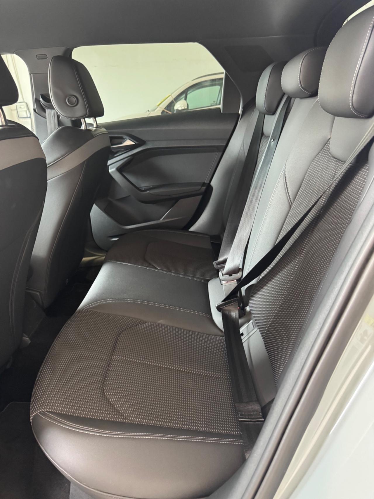 Audi A1 SPB 30 TFSI S tronic Identity Black
