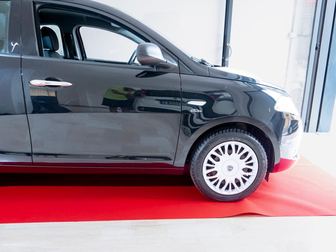 Lancia Ypsilon 1.2 69 CV 5 porte GPL Ecochic Gold