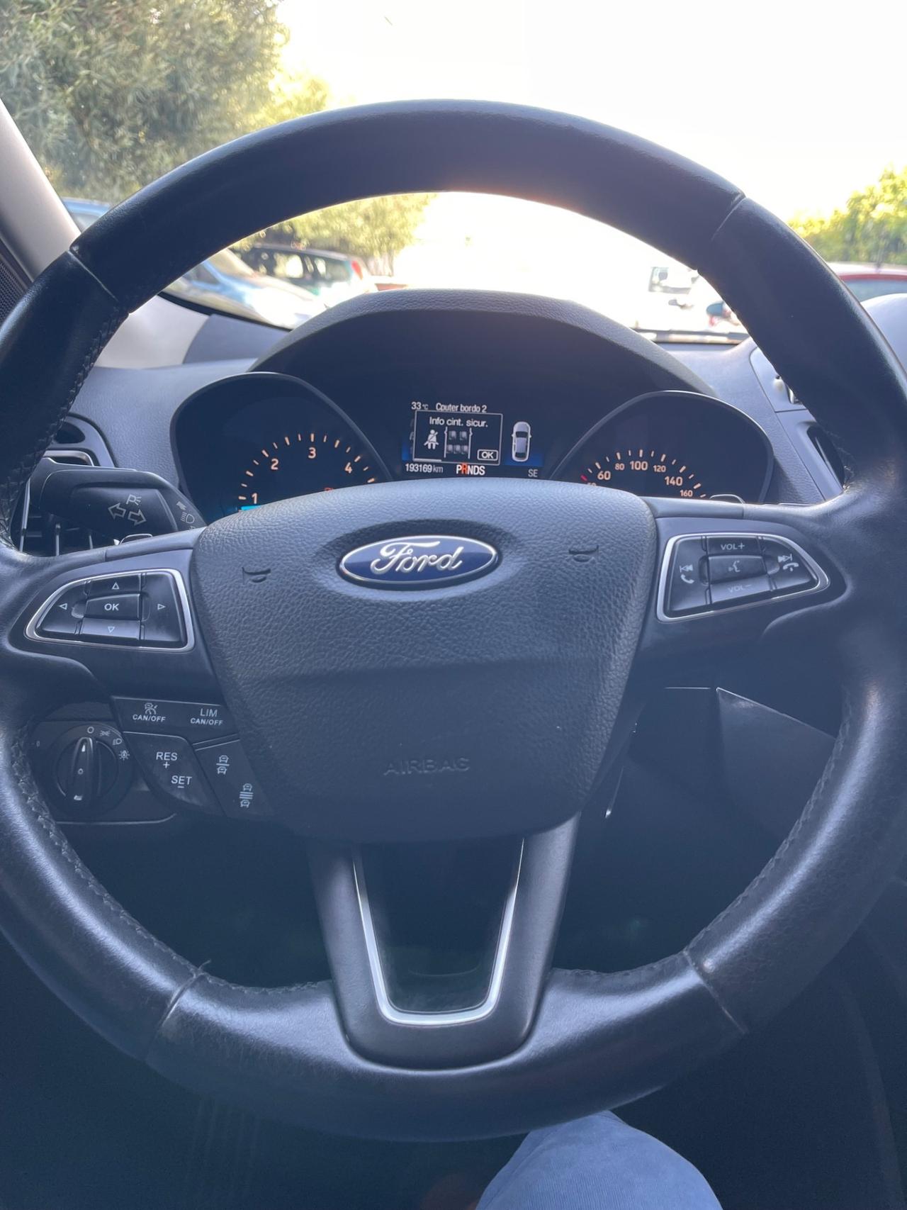 Ford Kuga 1.5 TDCI 120 CV S&S 2WD Powershift ST-Line