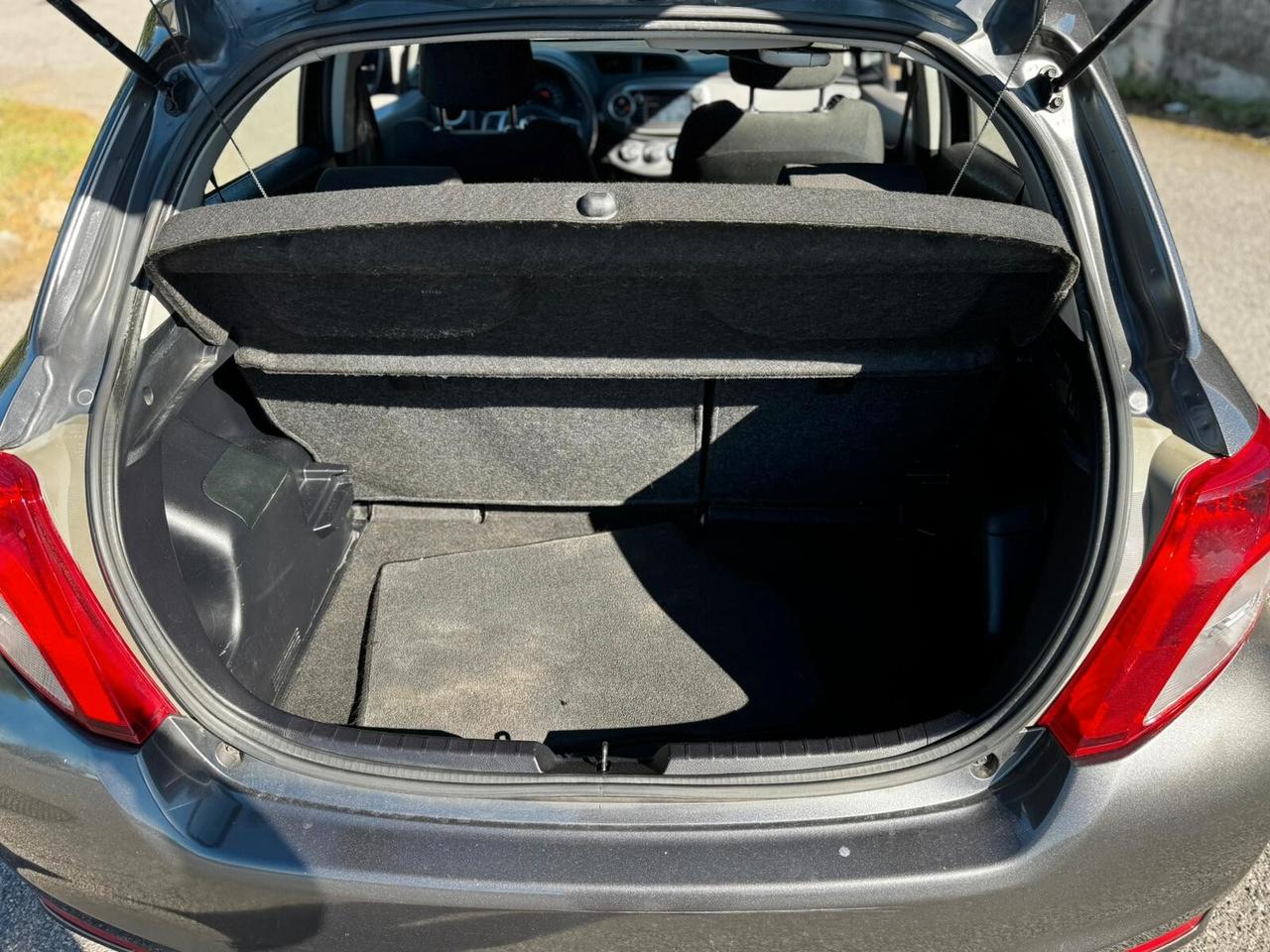 Toyota Yaris 1.0 5 porte Lounge