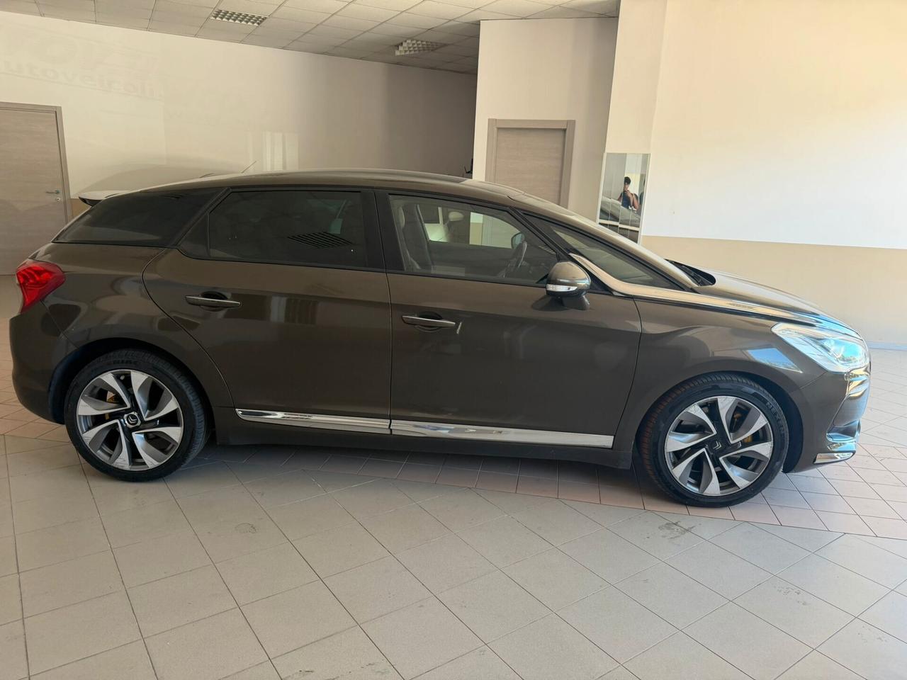 Ds DS5 5 2.0 HDi 160 Sport Chic