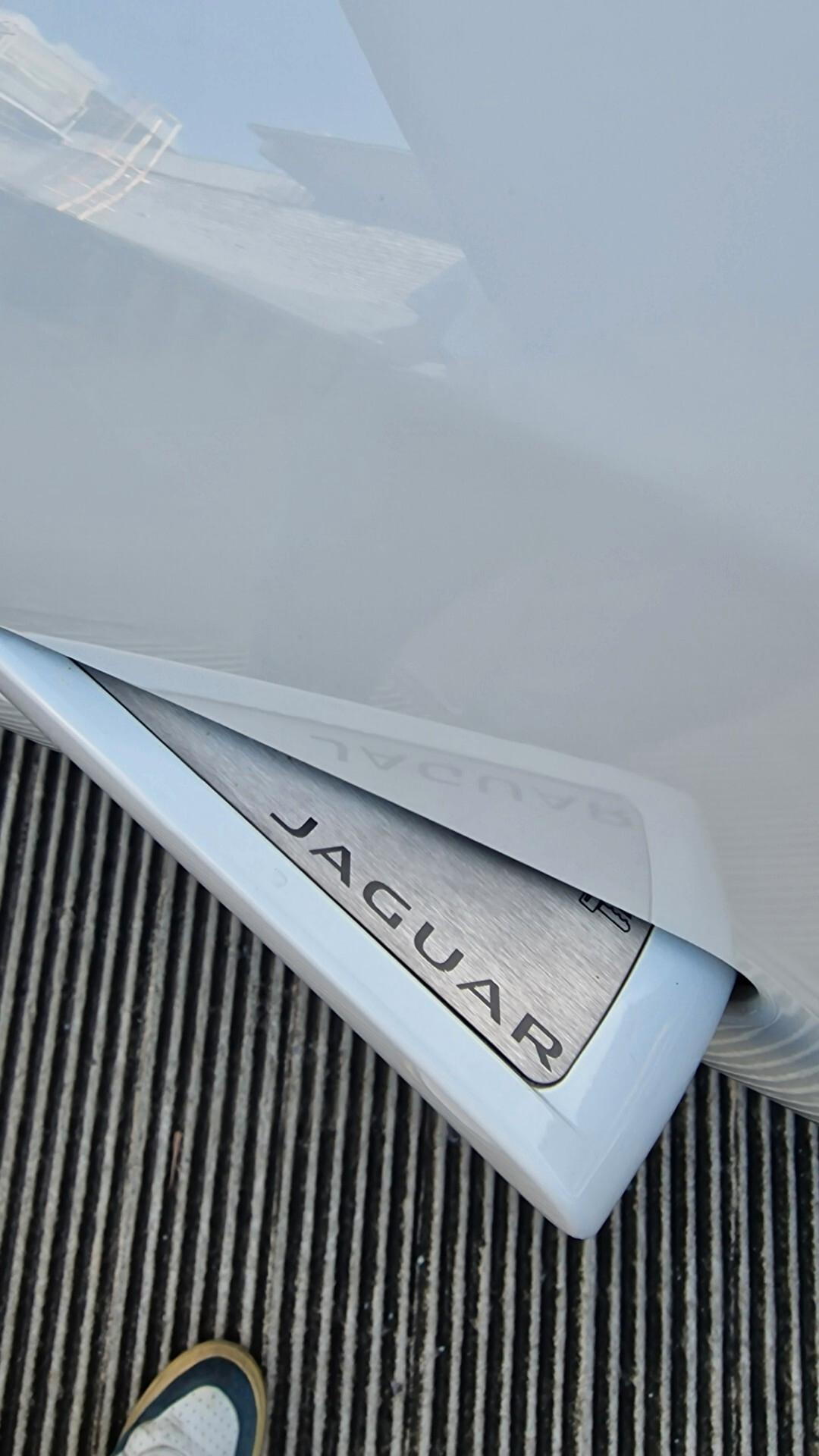 Jaguar F-Type 340 CV