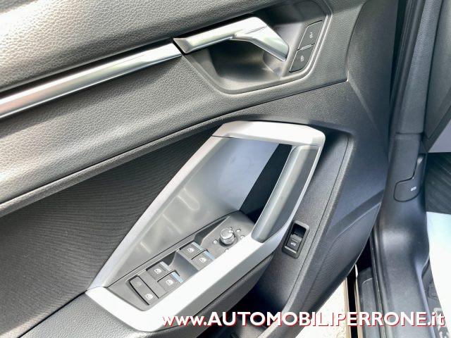 AUDI Q3 35 TDI S-Tronic Business Advanced