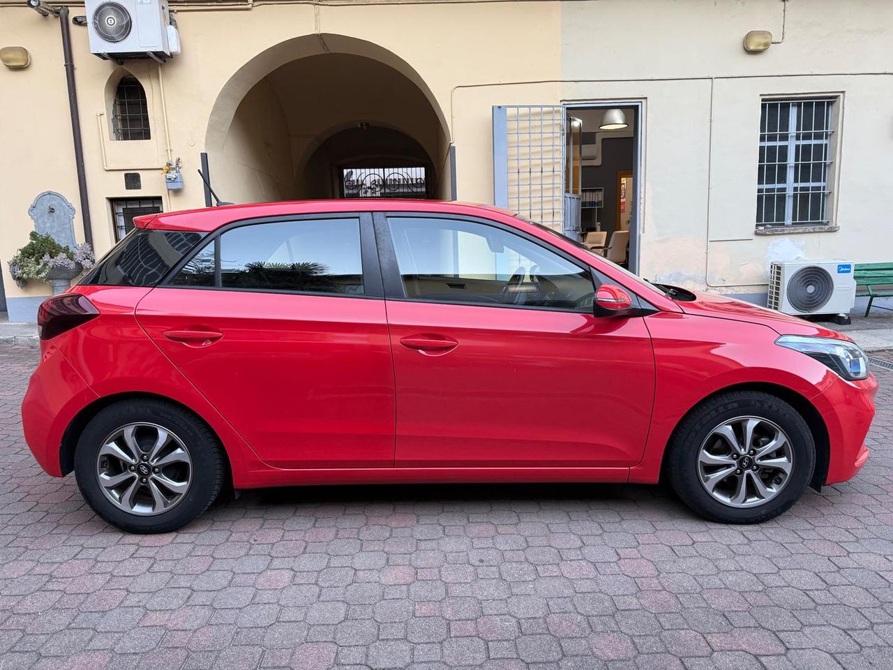 Hyundai i20 Comfort 1.2 75cv #7508