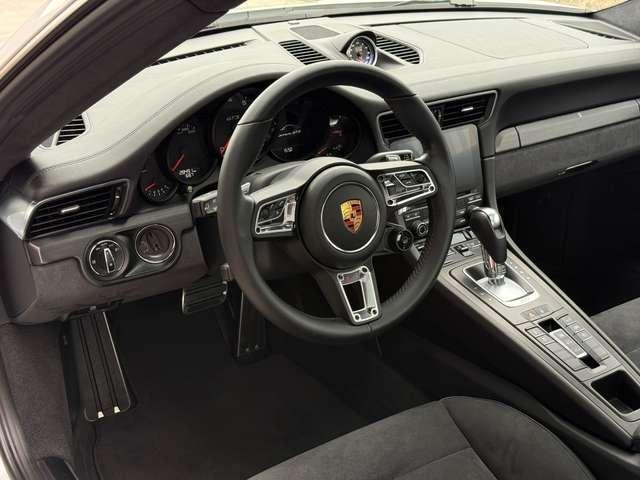 Porsche 991 911 Coupe 3.0 Carrera GTS