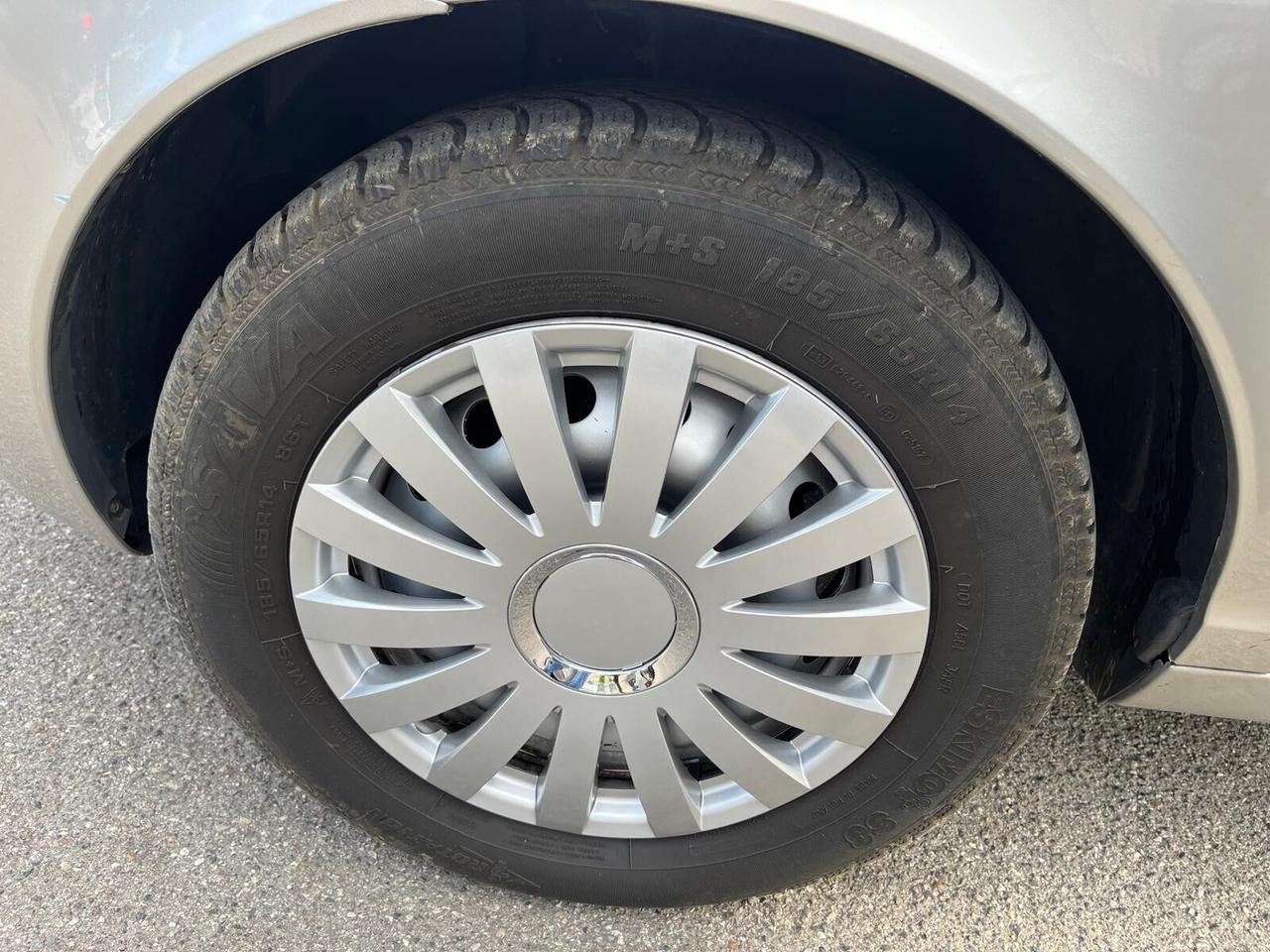 Lancia Ypsilon 1.2 Argento