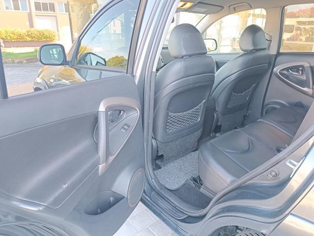 TOYOTA RAV 4 MY23 RAV4 2.2 D-4D 177 CV Luxury