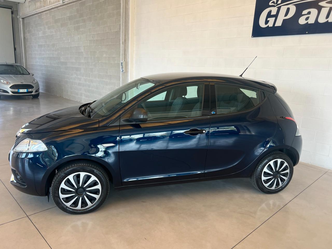 Lancia Ypsilon 1.2 69 CV 5 porte Elefantino Blu ok neopatentati km 59.990