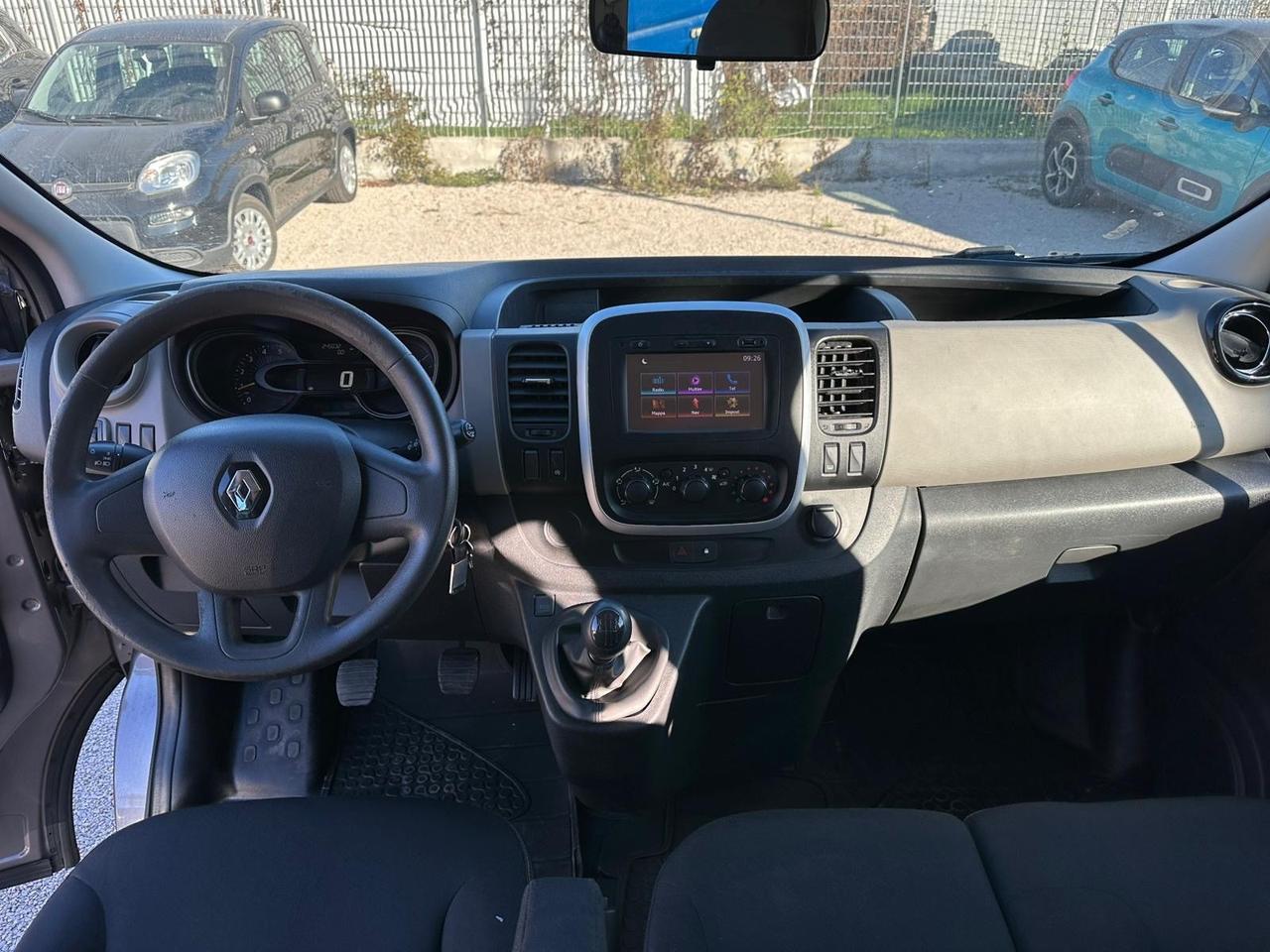 Renault Trafic T29 1.6 dCi 125CV 9 POSTI