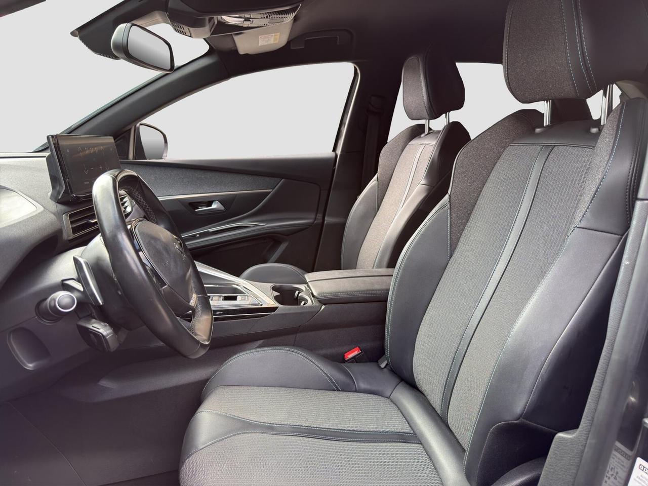 Peugeot 3008 1.5 bluehdi 130cv Allure Pack automatica 2023