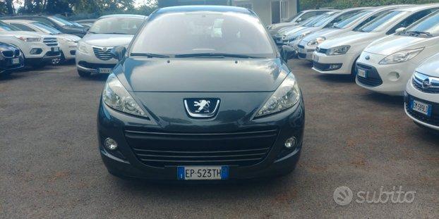 Peugeot 207 1.4 HDi 70CV 5 porte NEO PATENTATI CLIMA MULTIFUNZIONE COMANDI VOLANTE