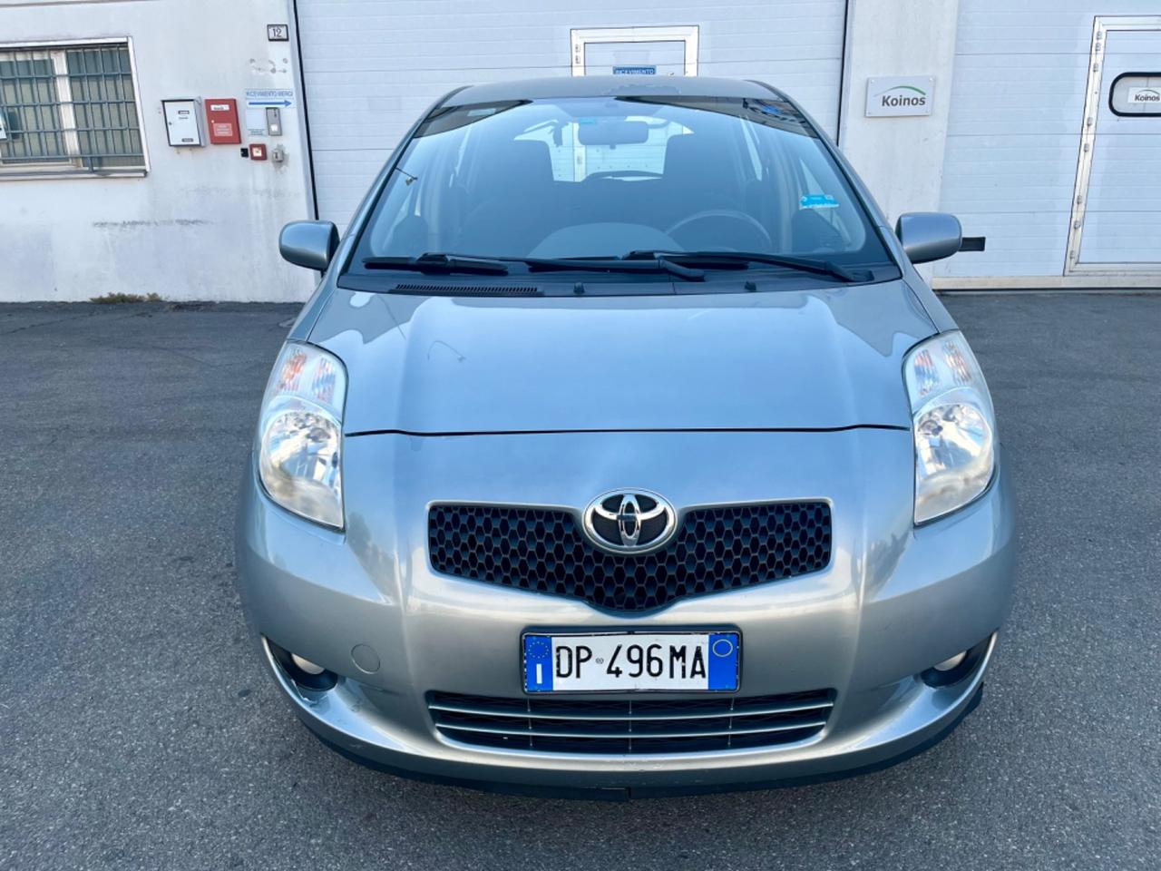 Toyota Yaris 1.3benz 2008 138.000km per neopatentati