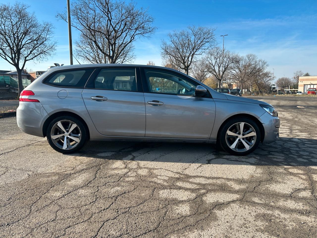 Peugeot 308 BlueHDi 100 S&S SW Business