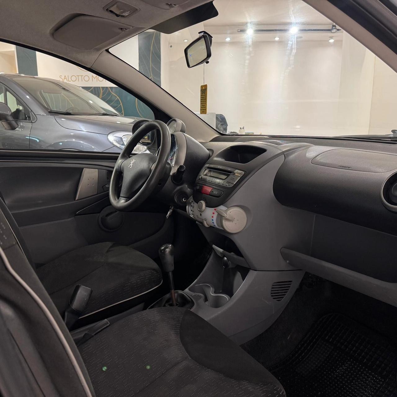 Peugeot 107 1.0 68CV 5p. Allure SOLO 137000KM