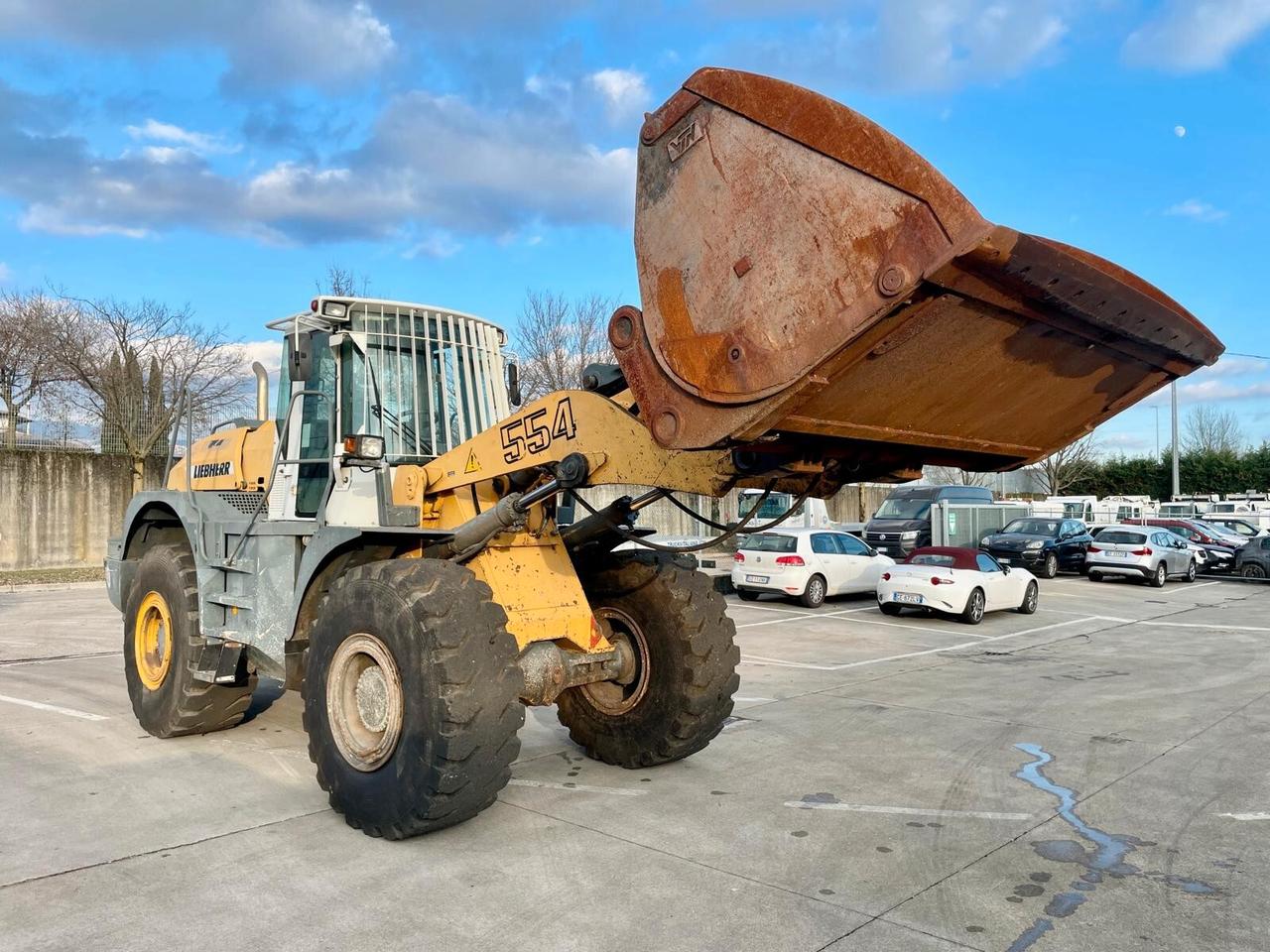 PALA GOMMATA LIEBHERR L 554 -