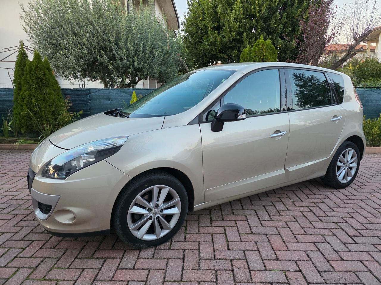 Renault Scenic Scénic X-Mod 1.5 dCi 110CV Attractive