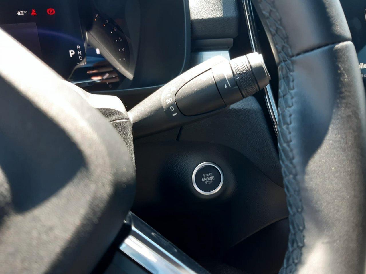Volvo XC40 2.0 b3 Plus Black Edition auto
