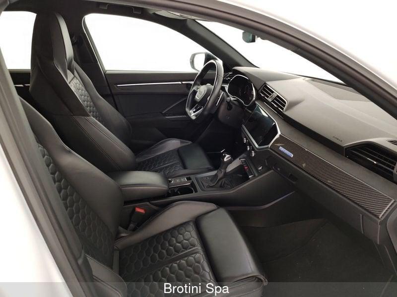 Audi Q3 RS Q3 quattro S tronic