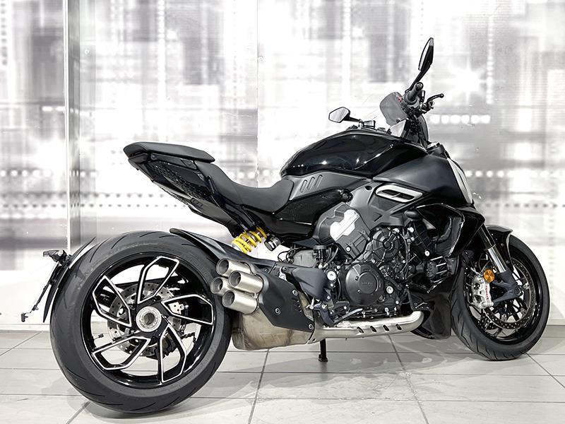 Ducati Diavel V4