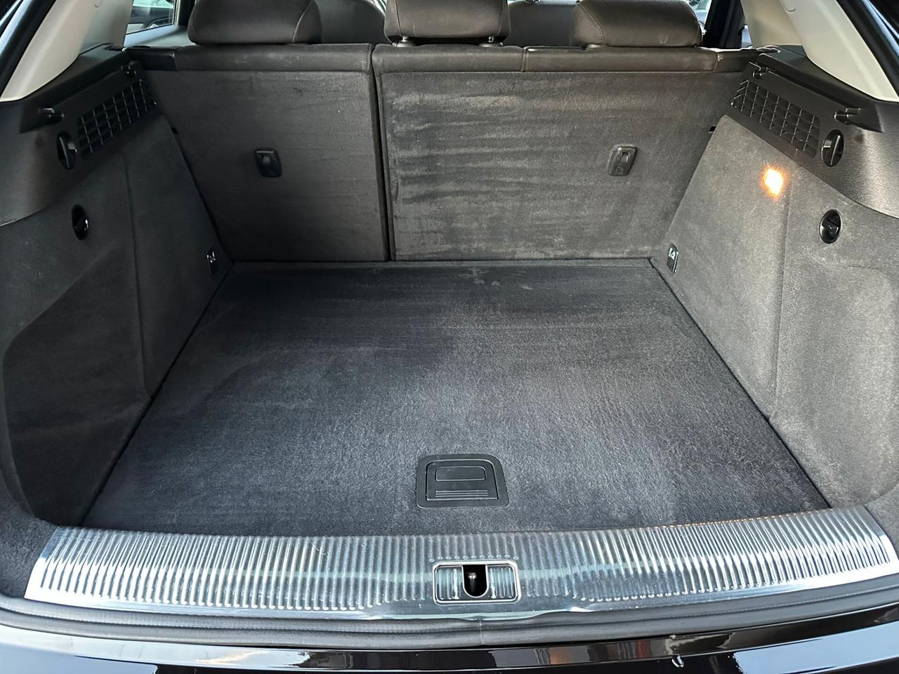 Audi Q3 2.0 TDI S-LINE 140 CV