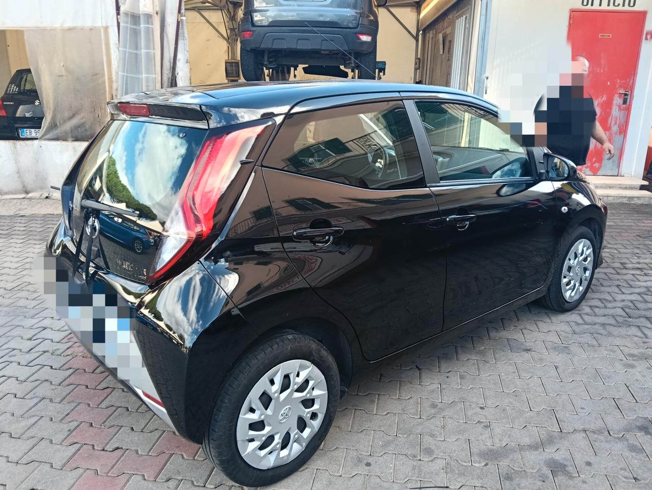 Toyota Aygo Connect 1.0 / 5 porte x-cool MMT