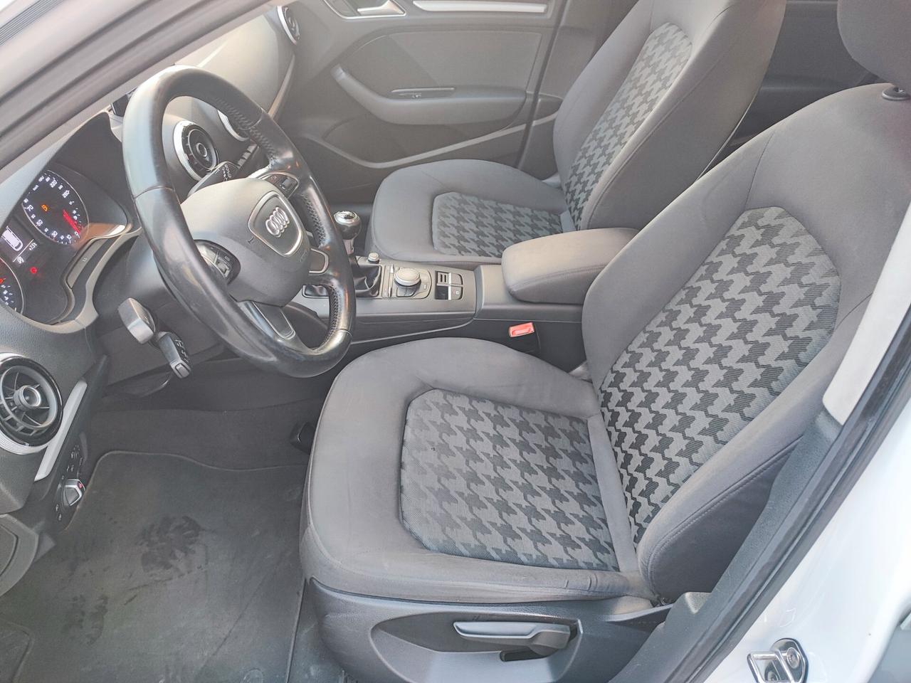 Audi A3 1.6 TDI clean diesel Attraction - 2015