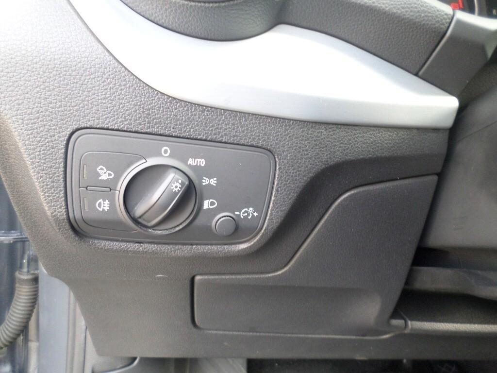 Audi Q2 30 TDI S tronic Business