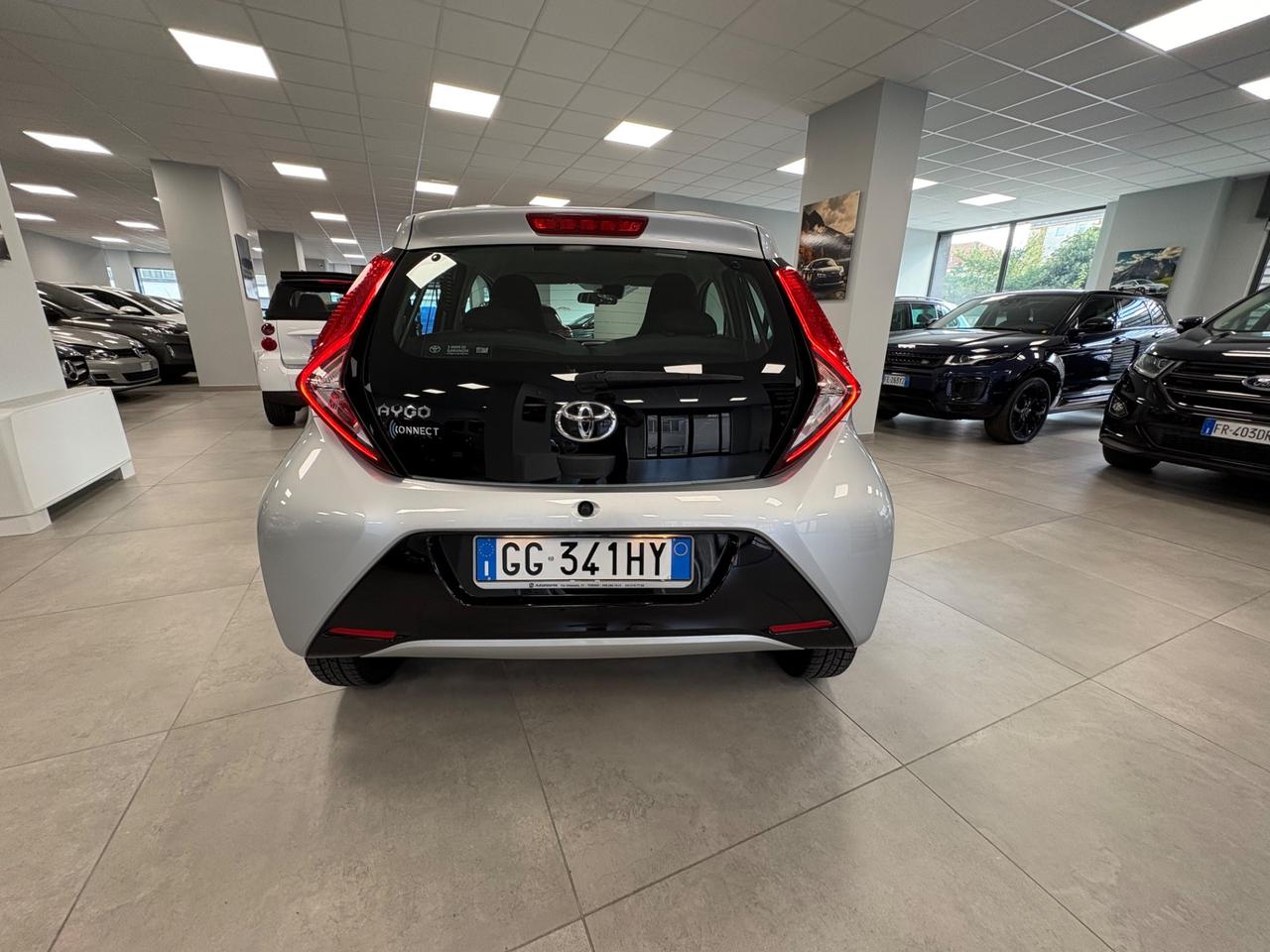 Toyota Aygo Connect 1.0 VVT-i 72 CV 5 porte x-fun