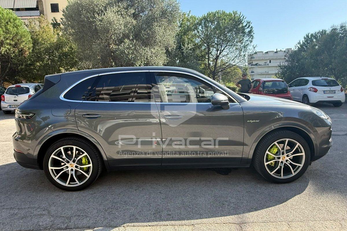 PORSCHE Cayenne 3.0 V6 E-Hybrid
