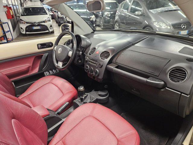 VOLKSWAGEN New Beetle 1.6 Cabrio Lim. Red Edt.