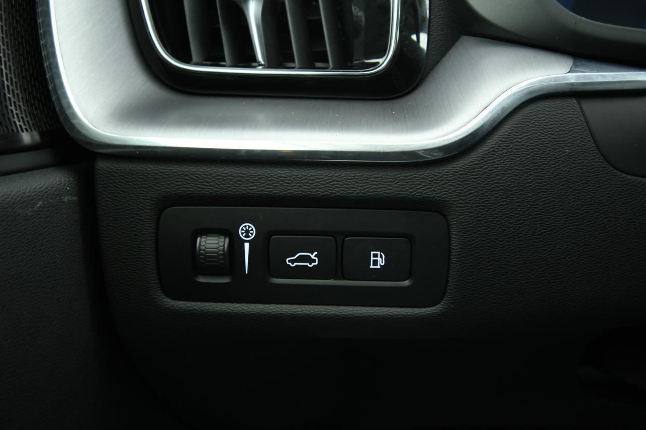 VOLVO XC60 2.0 t6 phev Inscription awd auto SOSPENSIONI+TETTO PANO+PELLE