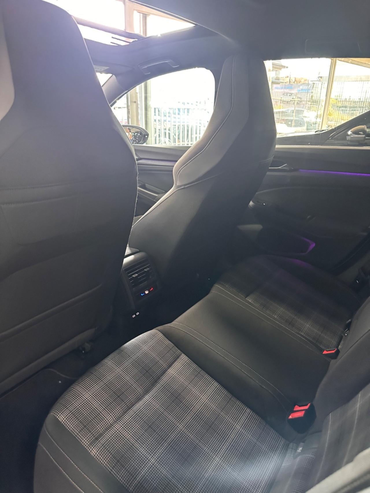Volkswagen Golf 2.0 TDI GTD DSG 200CV