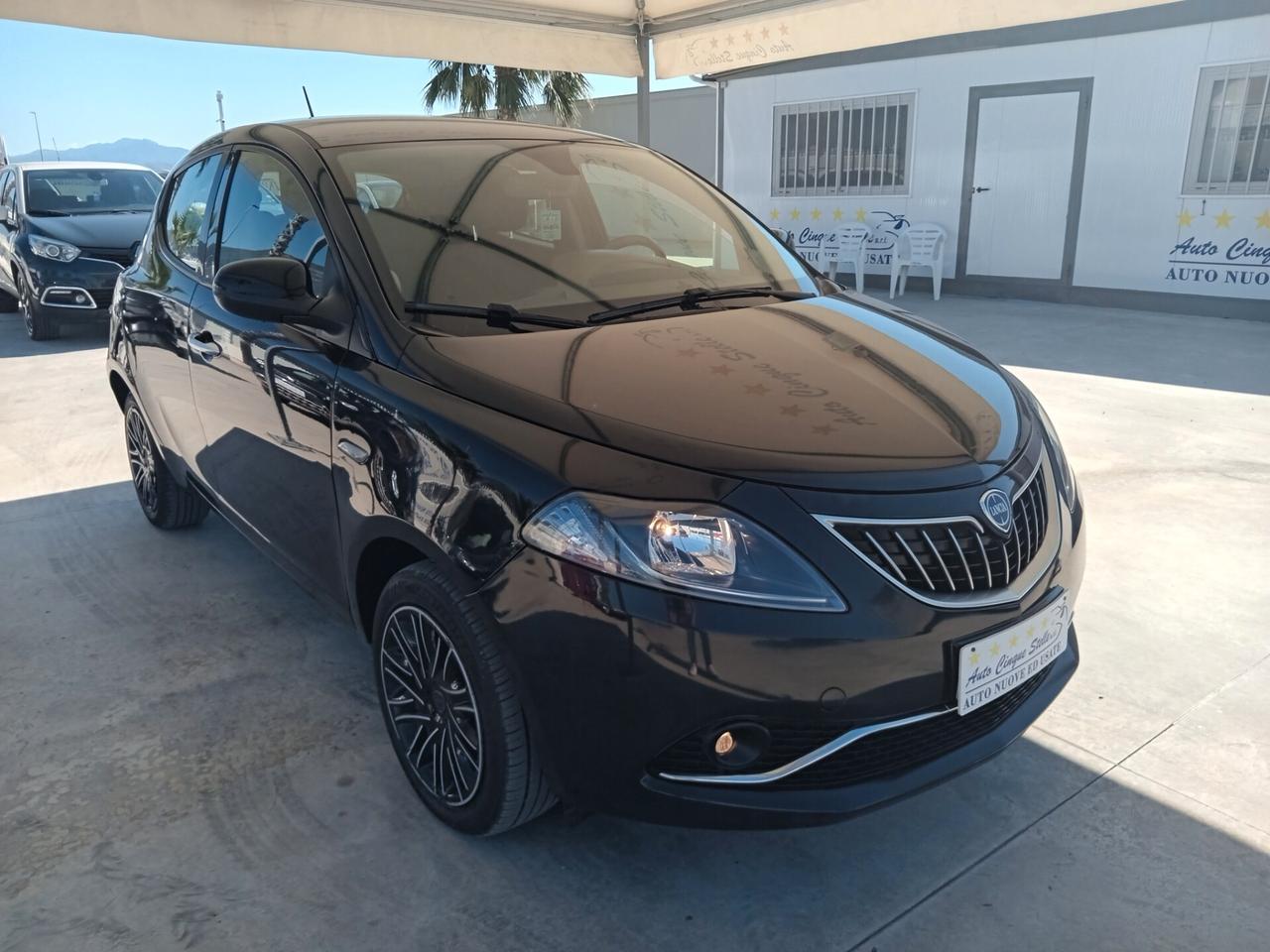 Ypsilon 1.0 Hybrid VETTURA PERFETTA QUALS PROVA