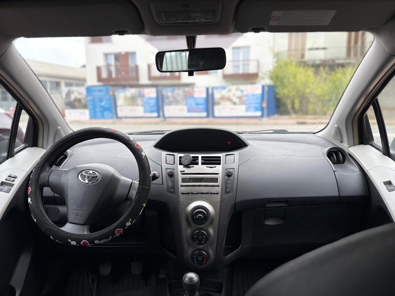 Toyota Yaris 1.0 5 porte Sol