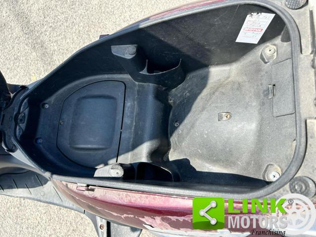 PIAGGIO Beverly 500 .