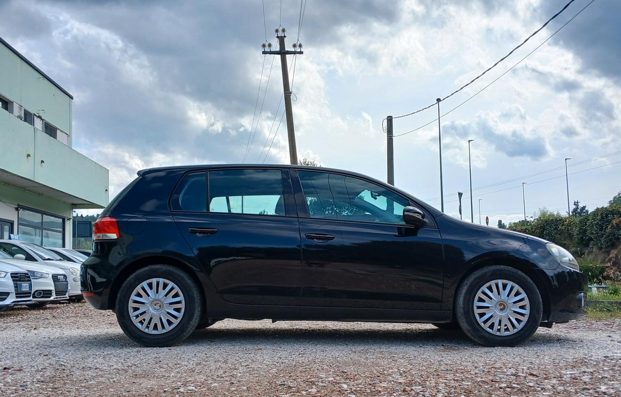 Volkswagen Golf 1.6 5p. Trendline BiFuel